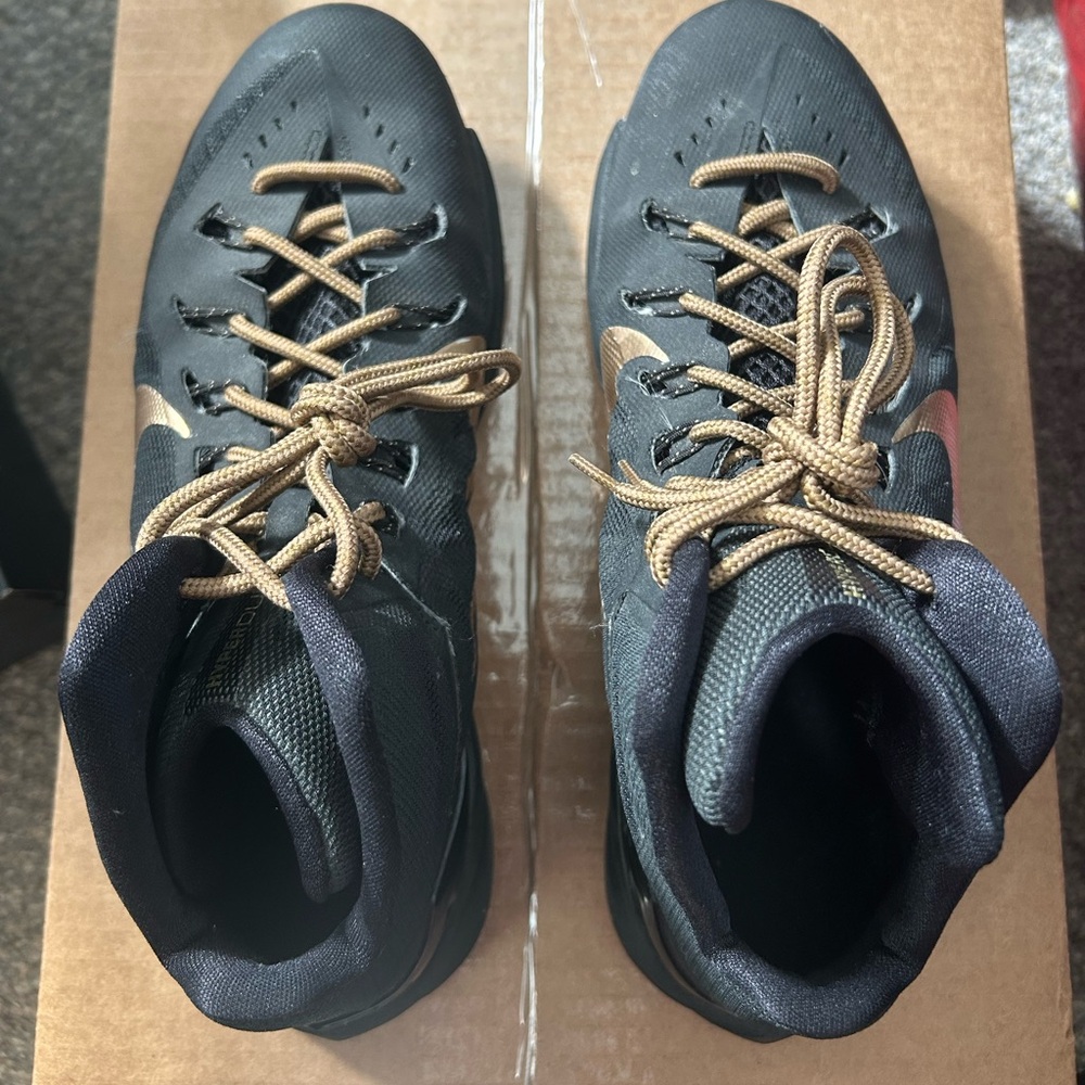 Nike Hyperdunk - image 5